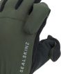 sealskinz-sporting-glove-close-up