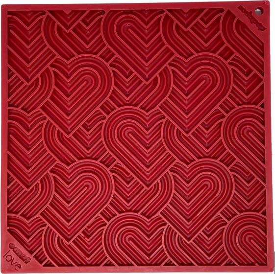 sodapup-lick-mat-with-hearts-design